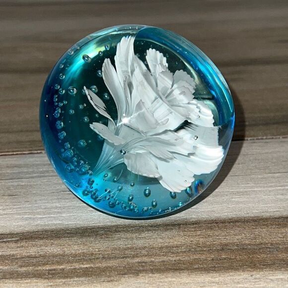 Handcraft GlassWhite Bubble Glass Paperweight - Picture 2 of 7